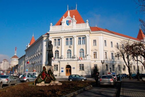 Discuţii despre economia socială, la Alba Iulia Poza 72527