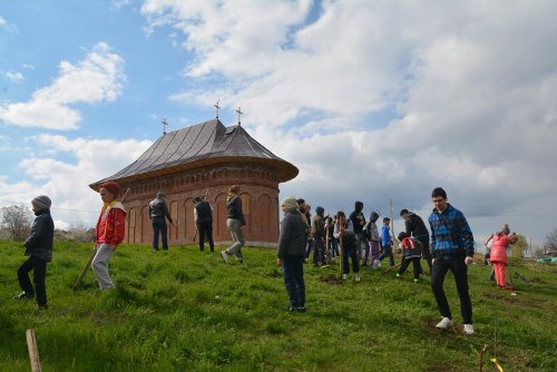 Ziua Internaţională a Pământului, la Parohia Stânca-Roznovanu Poza 72501