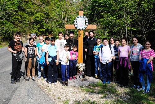 Tabără de religie pentru copiii din Micherechi în Arhiepiscopia Aradului Poza 72421