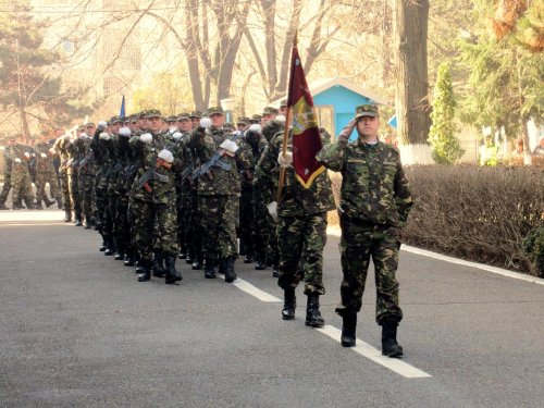 Batalionul 20 Infanterie din Craiova a sărbătorit 20 de ani de la înfiinţare Poza 72328