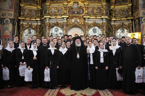 Manifestări cultural-ştiinţifice la Roman Poza 72074