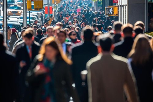 Românii au cea mai mare încredere în Armată şi Biserică Poza 71990