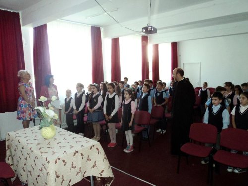 „Europa, casa noastră“, la Liceul Ortodox Oradea Poza 71971