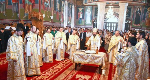 Hramul noii Catedrale Arhiepiscopale din Buzău Poza 71937