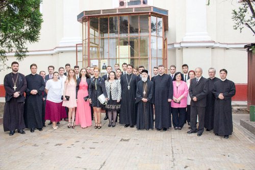Moment festiv pentru Seminarul Teologic Ortodox Arad Poza 71867