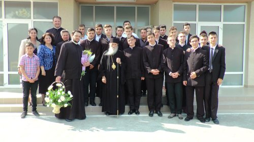 Momente de emoţie pentru absolvenţii Seminarului Teologic din Suceava Poza 71831