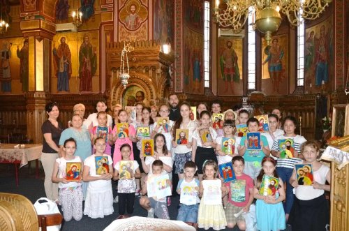 Atelier de pictură pentru elevi la Biserica `Buna Vestire