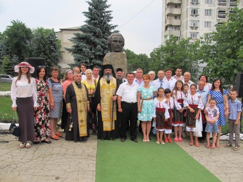 Monument dedicat poetului național în orașul Orhei Poza 71378