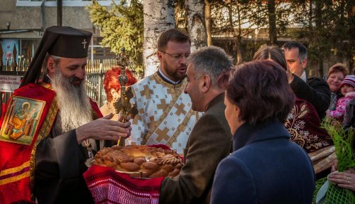 Slujbă arhierească de binecuvântare a Centrului social „Sf. Daniel“ din Parohia Smârdan Poza 71307