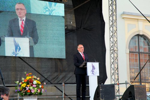 Program liturgic şi festiv la începerea noului an universitar Poza 69240