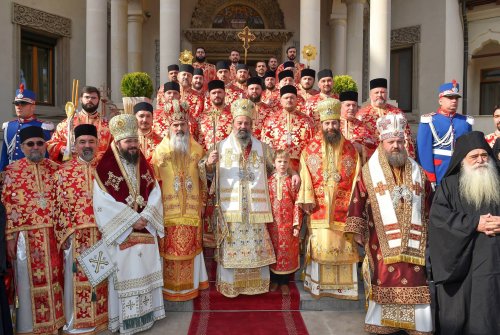 Liturghisire româno-elenă la sărbătoarea Mucenicului Dimitrie Poza 68605