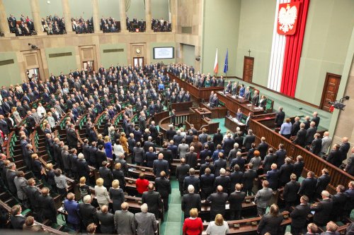 Polonia a decis în favoarea medicilor care refuză să facă avorturi Poza 68492