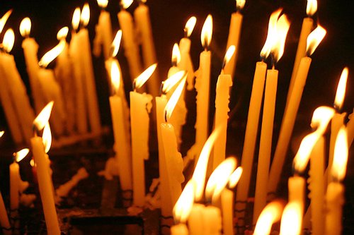 Biserica sprijină victimele incendiului din Capitală Poza 68449