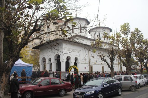 Biserici craiovene  în haină de praznic Poza 68312