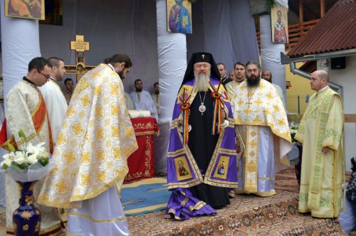 Sfântul Ierarh Nectarie de la Eghina, sărbătorit în Transilvania Poza 68289