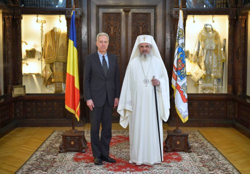 Ambasadorul Statelor Unite ale Americii la Bucureşti în vizită de prezentare la Patriarhia Română Poza 68120