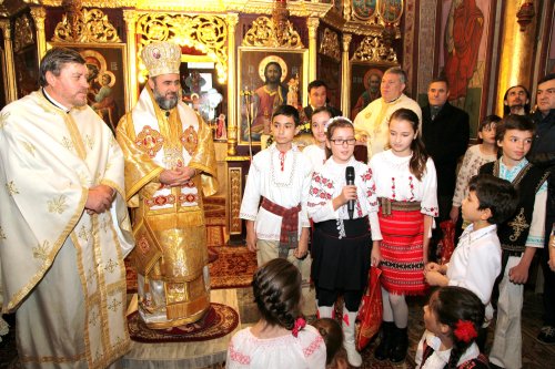 Biserica „Sfântul Nicolae” din Buzău şi-a cinstit ocrotitorul Poza 67762