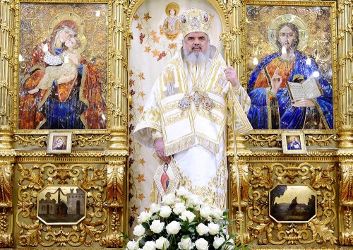 Patriarhul României sărbătorește ziua onomastică prin rugăciune Poza 67598