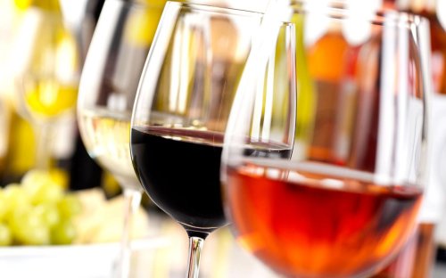 De sărbători, românii preferă vinurile roşii Poza 67435