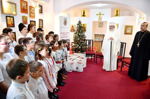 Patriarhul României, în mijlocul copiilor de la Centrul „Sfânta Sofia” Poza 67370
