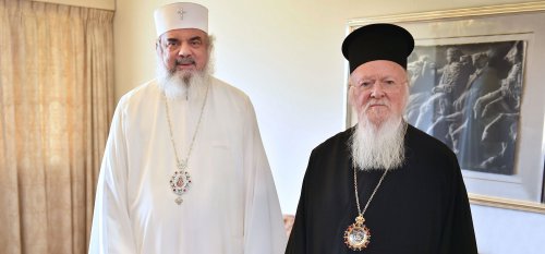 Patriarhul României s-a întâlnit cu Patriarhul Ecumenic  Poza 66113