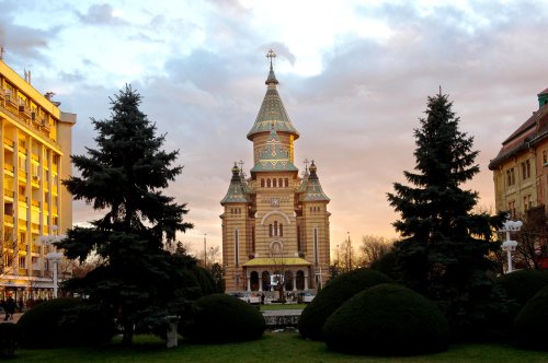 Mâine este hramul Catedralei Mitropolitane din Timișoara Poza 65960
