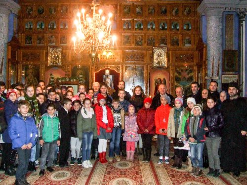 Manifestare dedicată tinerilor ortodocşi în Argeş Poza 65801
