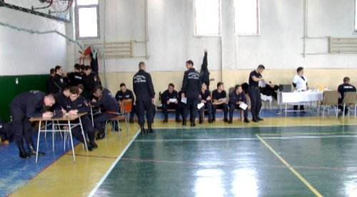 Elevii Şcolii de subofiţeri din Boldeşti au donat sânge Poza 65610