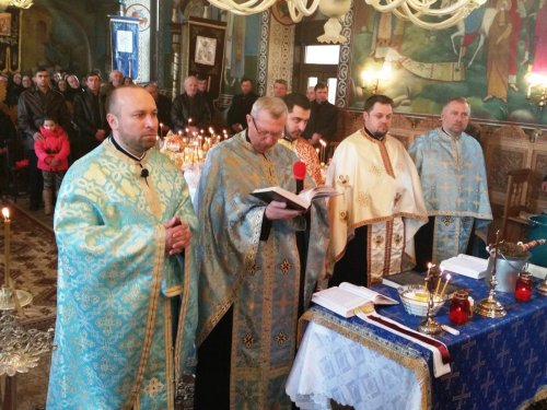 Sărbătoarea Sfântului Haralambie în Parohia Sebiş, Bistriţa Poza 65226