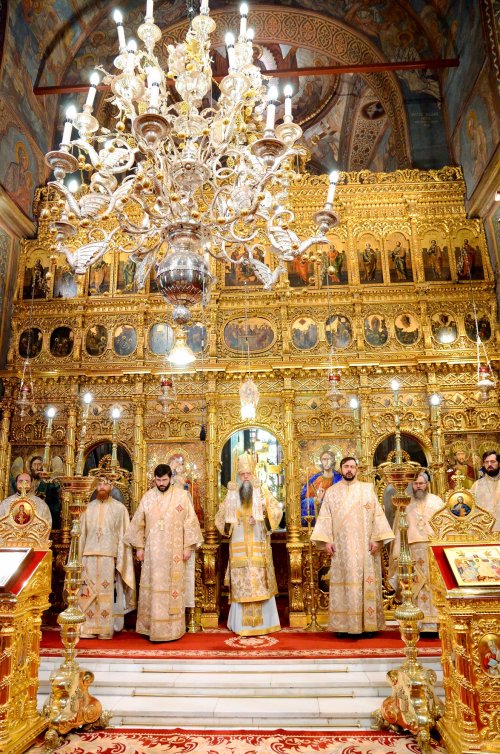 Arhiepiscopul Râmnicului a slujit la Catedrala Patriarhală
