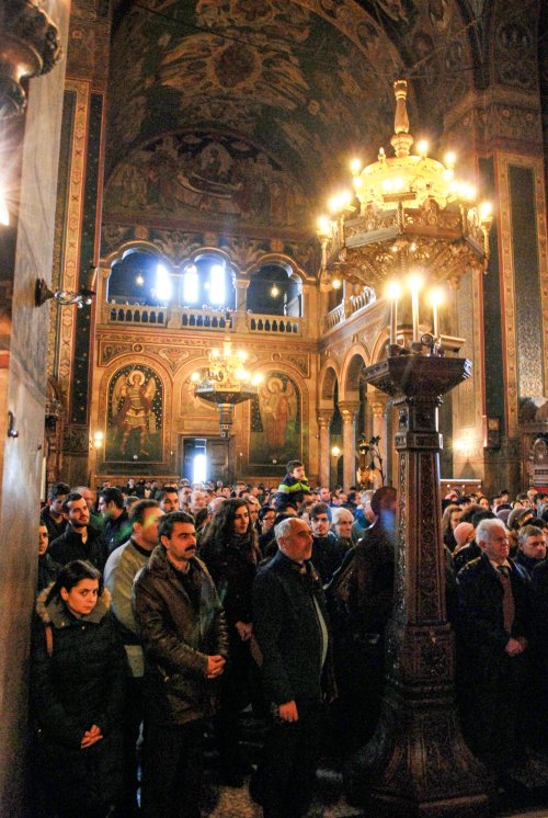 Liturghii arhiereşti în Mitropolia Olteniei Poza 65046