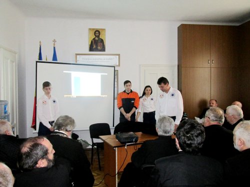 Preoţii din Sibiu, instruiţi să acorde primul ajutor Poza 64591