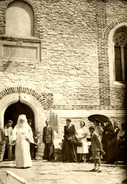 File de istoriografie bisericească din corespondența Patriarhului Nicodim Munteanu Poza 64583