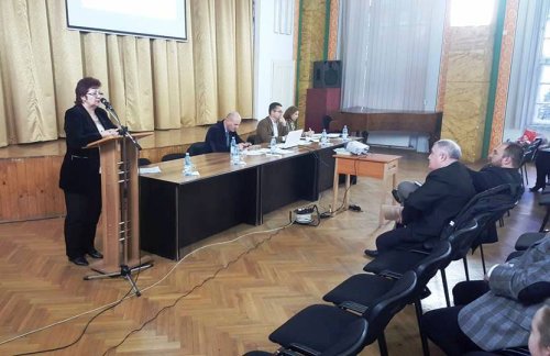 Dezbatere despre planurile-cadru pentru învățământul gimnazial, la Oradea Poza 64305