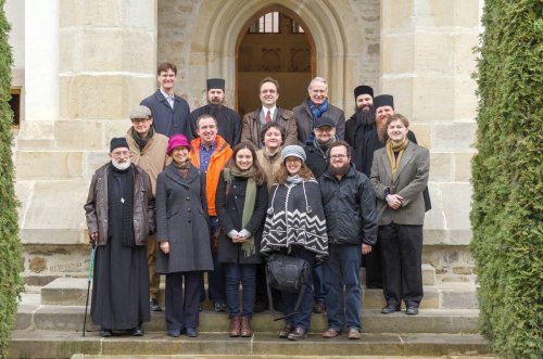 Participanţii Conferinţei „Faith and Community around the Mediterranean in Late Antiquity and the Middle Ages“, în vizită la Mănăstirea Putna Poza 63580