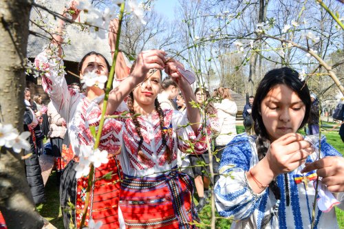 O oră de religie altfel la Muzeul Satului Poza 63335