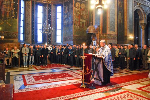 O săptămână de rugăciune şi meditaţii duhovniceşti Poza 63249