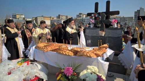 Parastas de 40 de zile la mormântul părintelui profesor Constantin Leonte Poza 62769