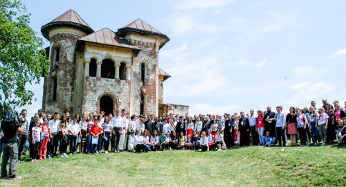 Congresul Tinerilor Ortodocşi din Mitropolia Olteniei, la a XI-a ediţie Poza 61842