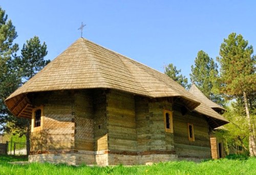 Biserica Muzeului Satului Bucovinean, redeschisă în ziua de prăznuire a Sfântului Mare Mucenic Gheorghe Poza 61639