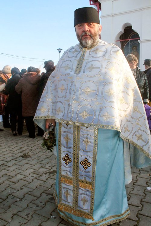 Preotul Constantin Aniţescu din Bârseşti a plecat la Domnul Poza 61315