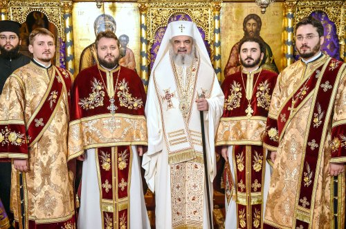 Paraclisul istoric din Reşedinţa Patriarhală şi-a serbat hramul Poza 61251