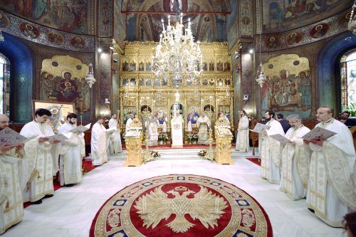 Vecernia Învierii Domnului  la Catedrala Patriarhală Poza 60871