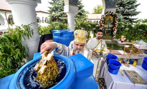 Mănăstirea Ghighiu şi-a serbat hramul Poza 60662