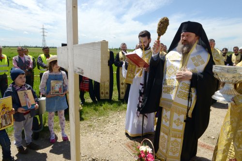 Piatră de temelie pentru o biserică în Capitală Poza 60248