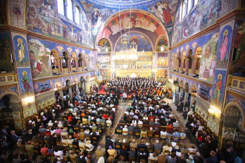 Concert vocal-simfonic la Catedrala mitropolitană din Sibiu Poza 60049