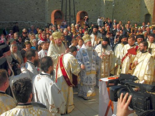 Biserici resfinţite în Mitropolia Moldovei şi Bucovinei Poza 59607