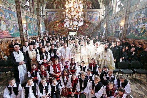 Conferinţă cu preoţii din protopopiatele Sighetu Marmaţiei şi Vişeu Poza 59549
