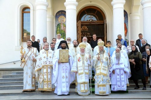 Un centenar de la sfințirea bisericii Mănăstirii Cocoș Poza 59260
