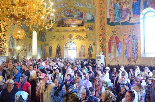 Un centenar de la sfințirea bisericii Mănăstirii Cocoș Poza 59263